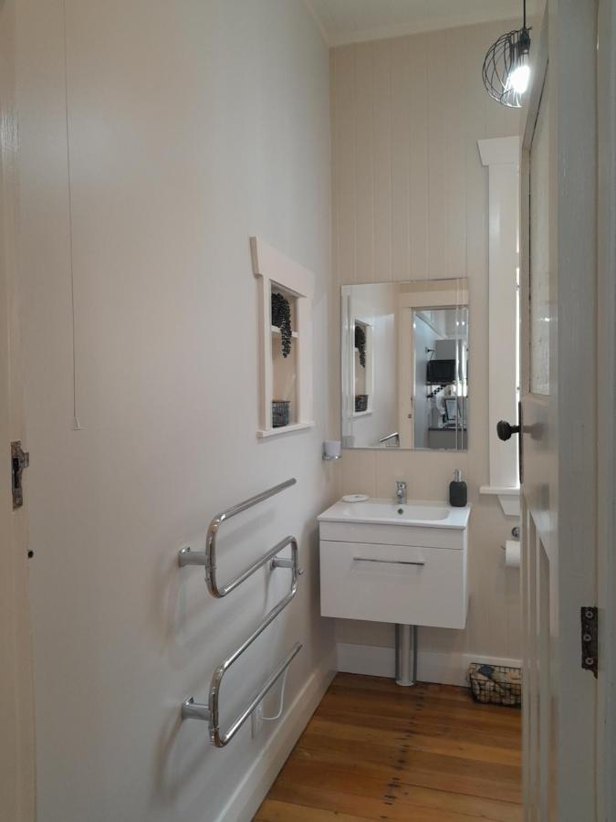 Character 1-Bedroom Unit Мастертон Экстерьер фото
