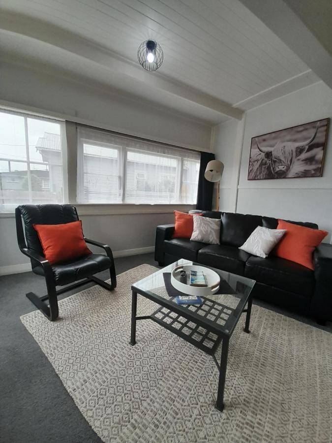 Character 1-Bedroom Unit Мастертон Экстерьер фото